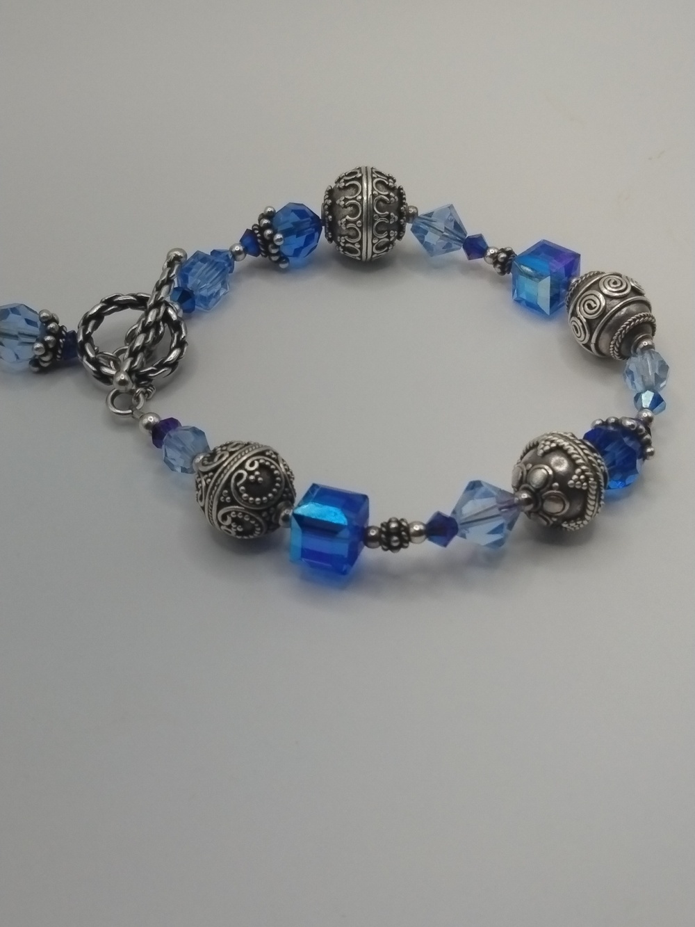 Tres Jolie Stunning Blue Women's Bracelet - Picture 2 of 6